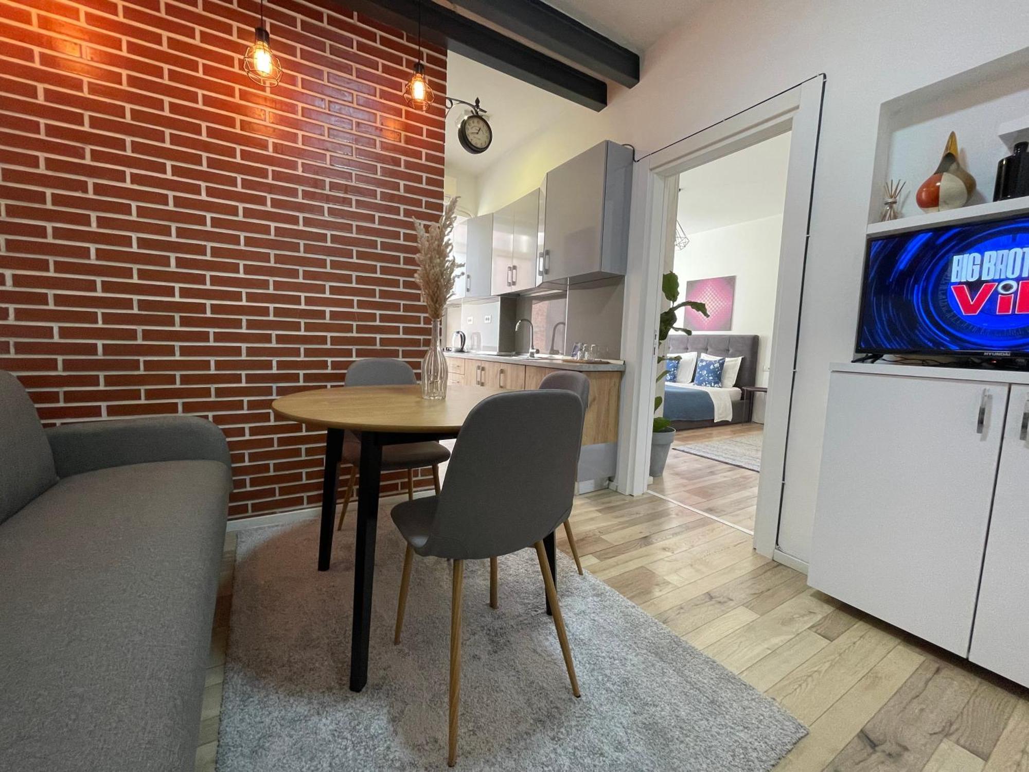 Myslym Shyri'S Apartments Tirana Habitación foto